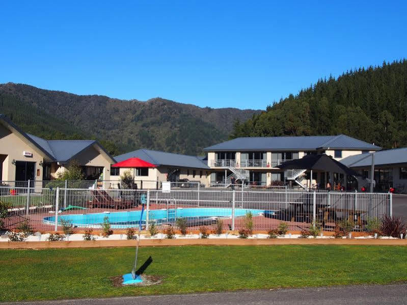 Linkwater Motel And Backpackers Bagian luar foto