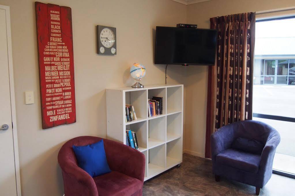 Linkwater Motel And Backpackers Bagian luar foto